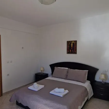 Violeta クサミル